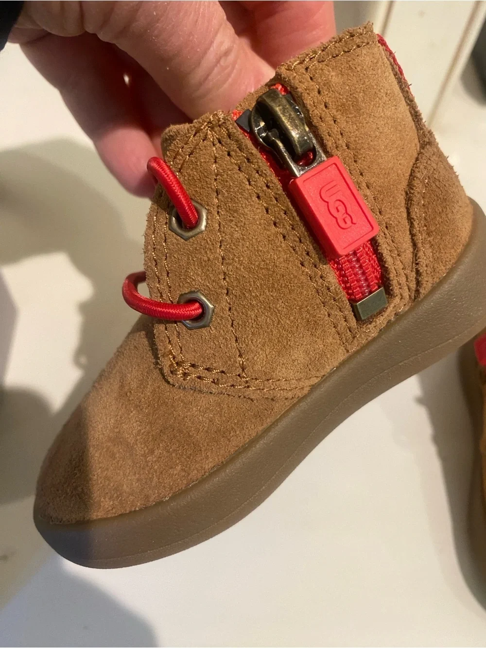 UGG infant Baby Chestnut Suede Lined Ankle Booties Red Lace New 6-12 months